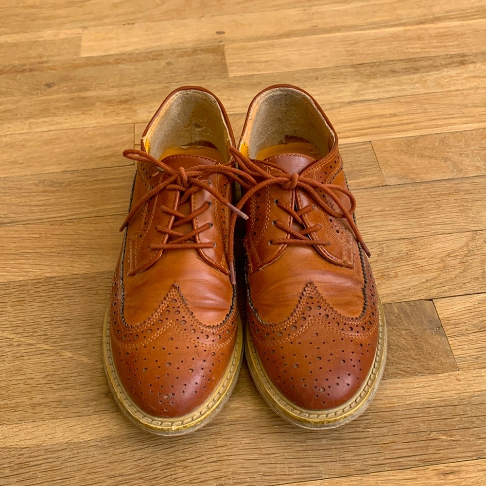 BDG size 7M leather Oxford shoes